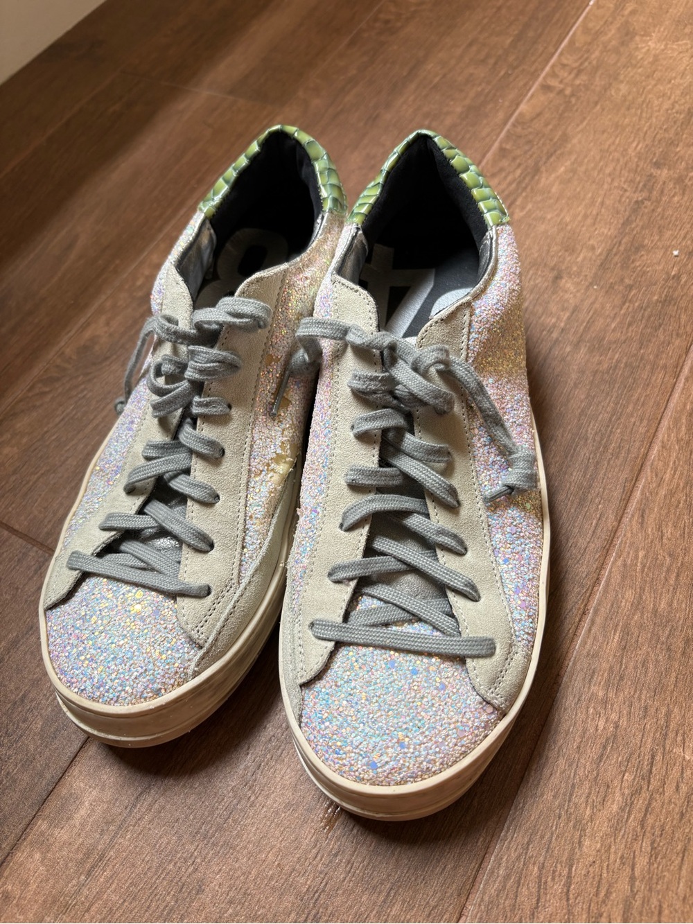 P448 Sneakers Women's John Glitter Low-Top Sneakers in Iridescent Silver Size 40